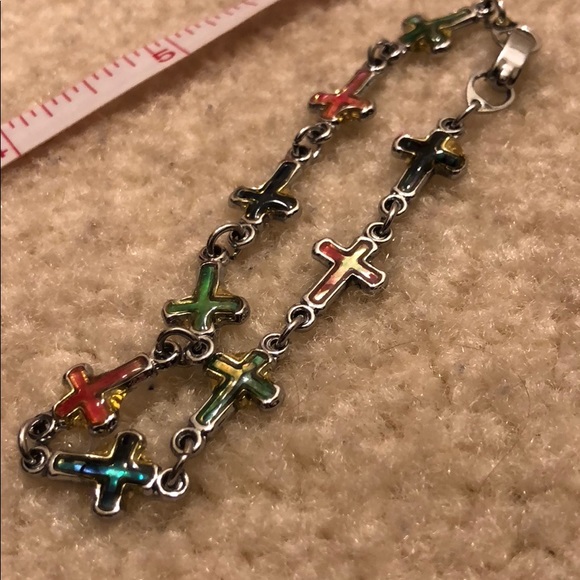 Cross bracelet - Picture 2 of 4